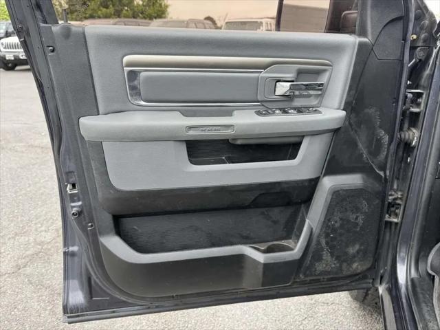 2019 Ram 1500 Classic SLT Crew Cab 4x4 5'7" Box