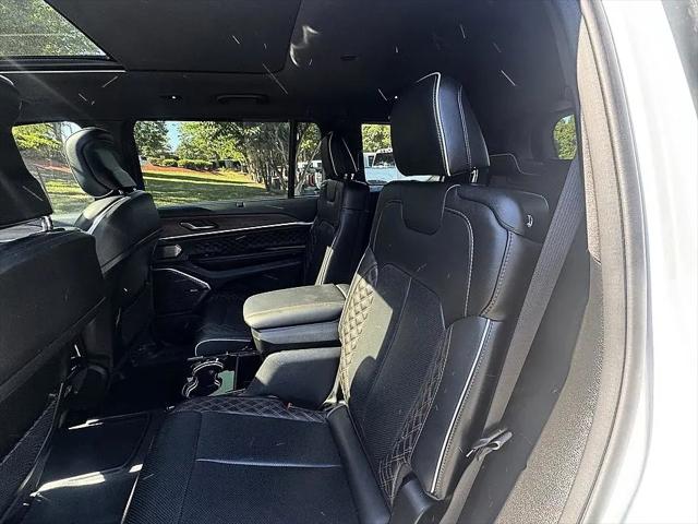 2023 Jeep Grand Cherokee L Summit 4x4