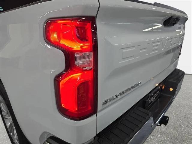 2025 Chevrolet Silverado 1500 4WD Crew Cab Short Bed LTZ
