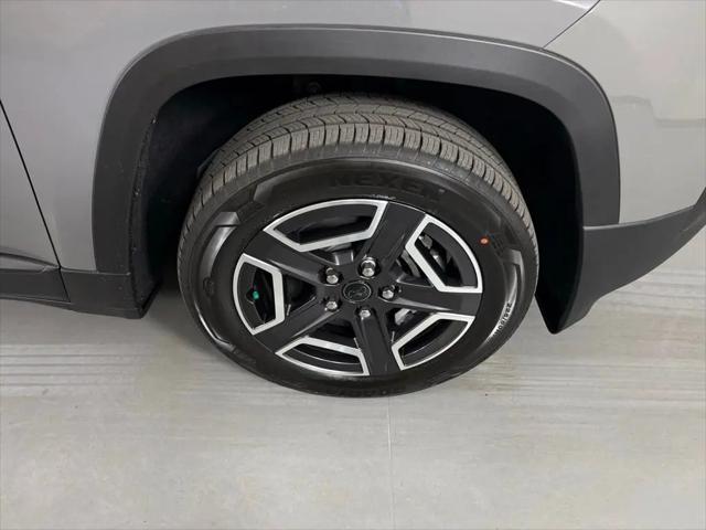 2026 Jeep Cherokee Laredo 4x4