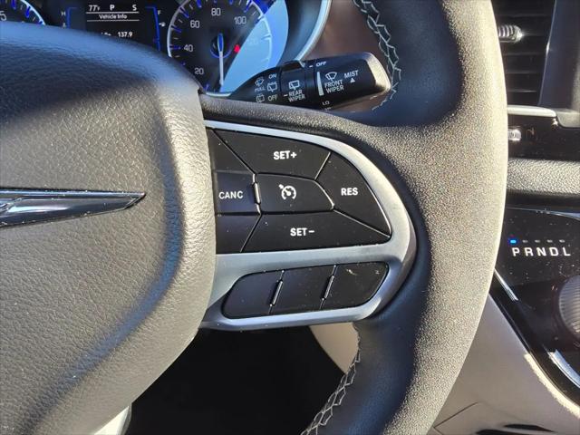 2023 Chrysler Voyager LX