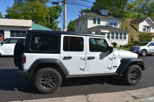 2025 Jeep Wrangler 4-Door Summit 4x4