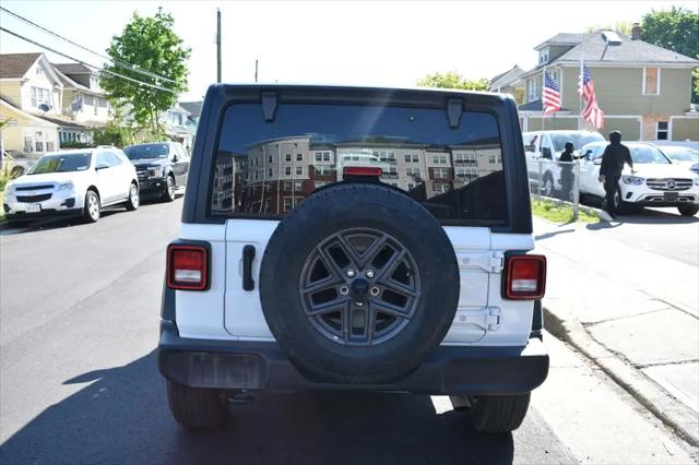2025 Jeep Wrangler 4-Door Summit 4x4