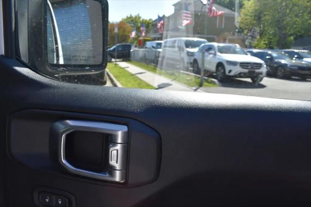 2025 Jeep Wrangler 4-Door Summit 4x4
