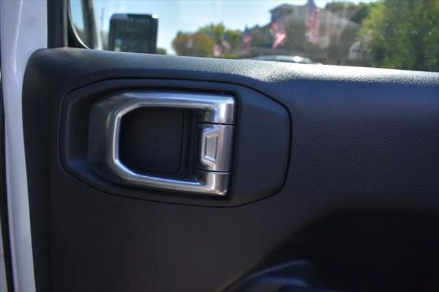 2025 Jeep Wrangler 4-Door Summit 4x4