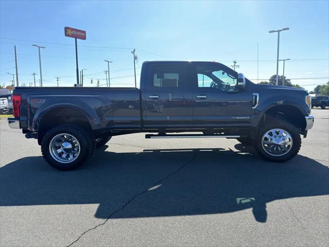 2017 Ford F-350 LARIAT