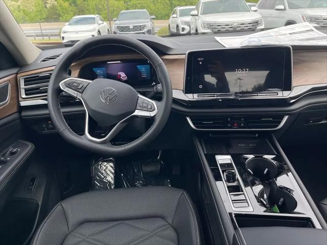 2026 Volkswagen Atlas SE with Technology