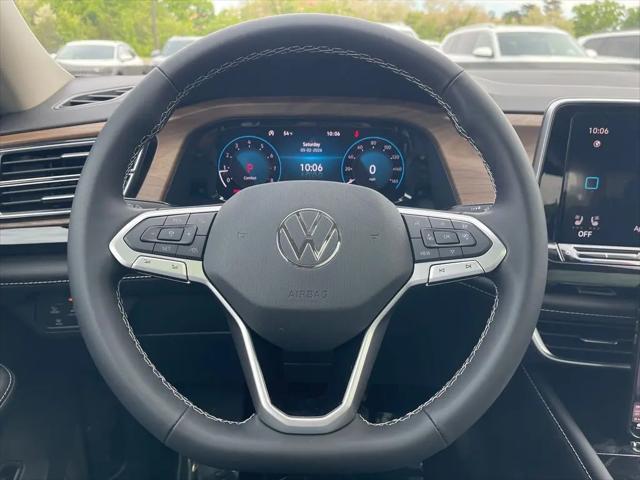 2026 Volkswagen Atlas SE with Technology