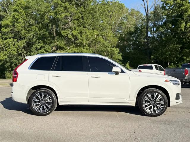 2022 Volvo XC90 T5 Momentum 7 Passenger