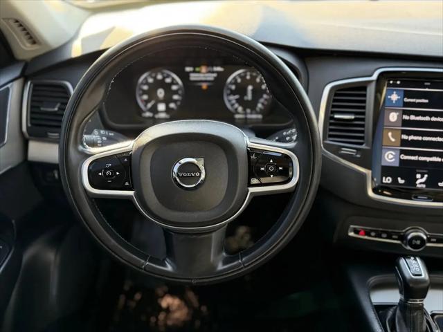 2022 Volvo XC90 T5 Momentum 7 Passenger
