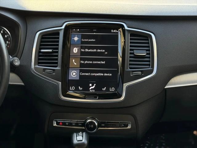 2022 Volvo XC90 T5 Momentum 7 Passenger
