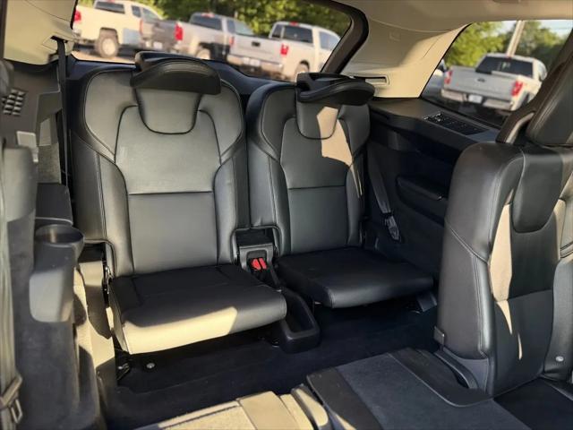2022 Volvo XC90 T5 Momentum 7 Passenger