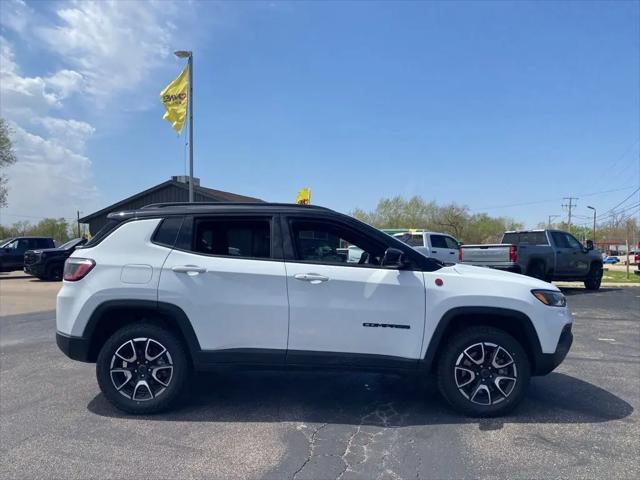 2025 Jeep Compass Trailhawk 4x4