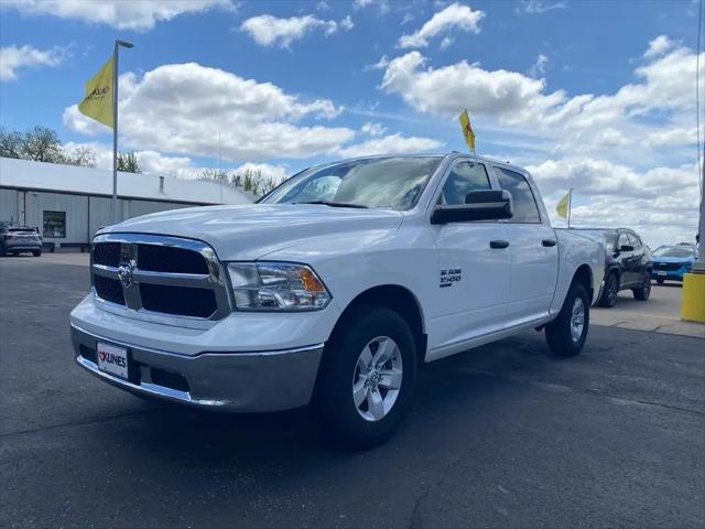 2023 Ram 1500 Classic SLT Crew Cab 4x4 5'7" Box