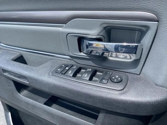 2023 Ram 1500 Classic SLT Crew Cab 4x4 5'7" Box