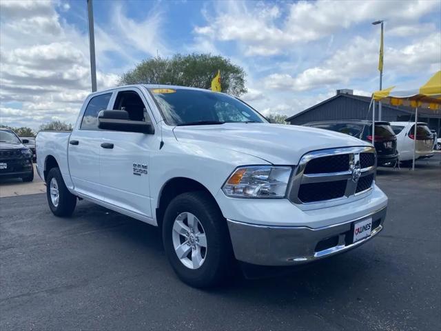 2023 Ram 1500 Classic SLT Crew Cab 4x4 5'7" Box