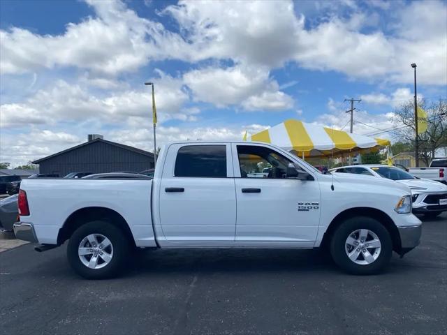 2023 Ram 1500 Classic SLT Crew Cab 4x4 5'7" Box