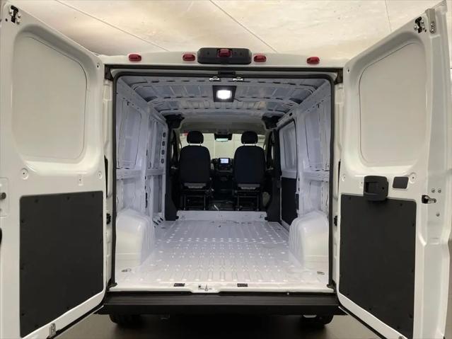 2026 Ram ProMaster Cargo Van Tradesman Low Roof 136" WB w/Pass Seat