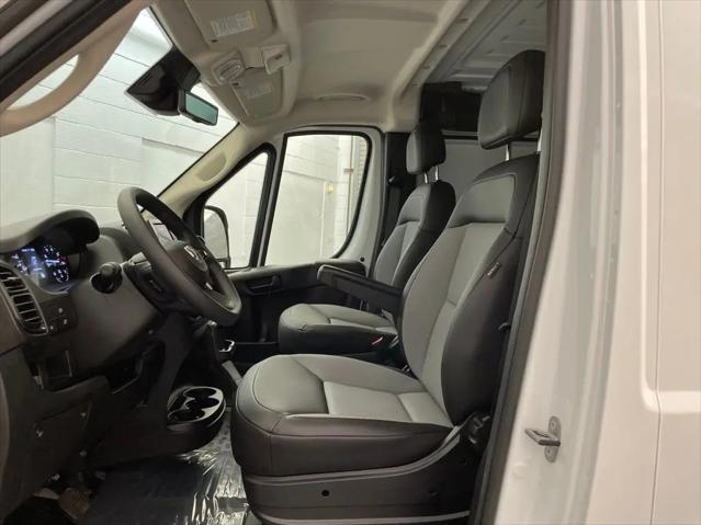 2026 Ram ProMaster Cargo Van Tradesman Low Roof 136" WB w/Pass Seat