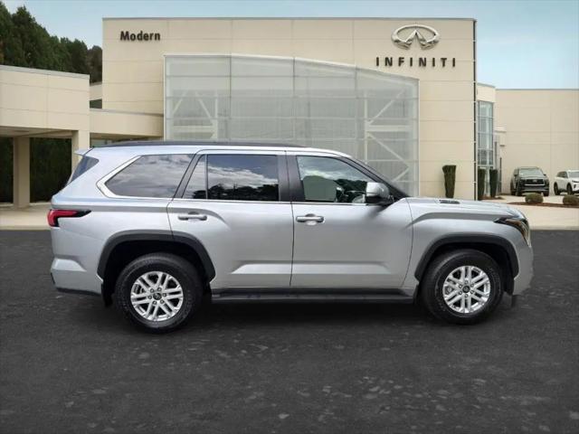 2025 Toyota Sequoia SR5