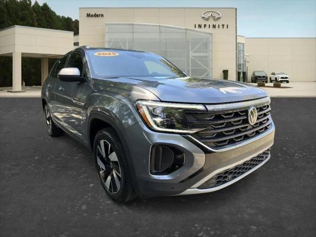 2025 Volkswagen Atlas Cross Sport 2.0T SE w/Technology
