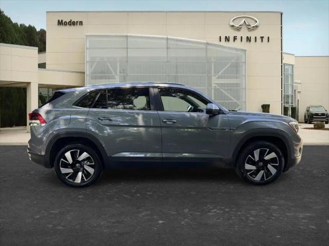 2025 Volkswagen Atlas Cross Sport 2.0T SE w/Technology