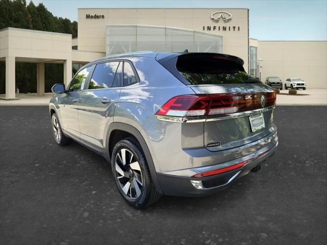 2025 Volkswagen Atlas Cross Sport 2.0T SE w/Technology