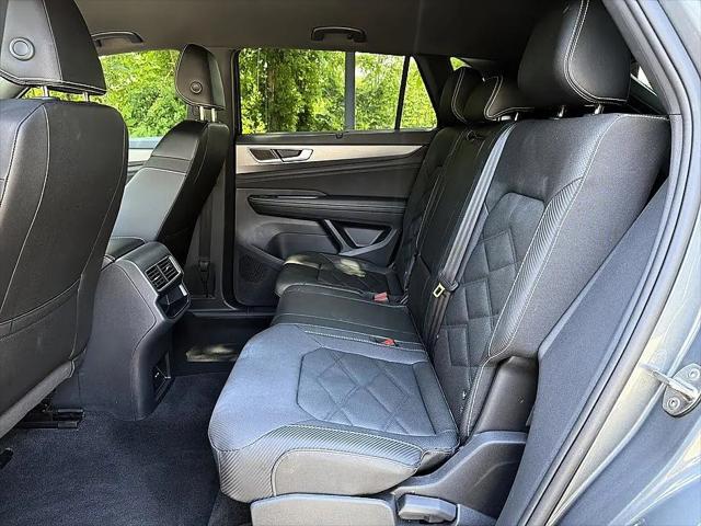 2025 Volkswagen Atlas Cross Sport 2.0T SE w/Technology