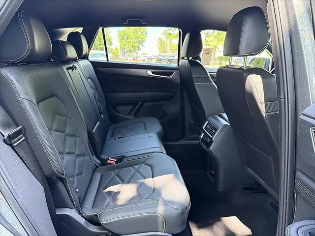 2025 Volkswagen Atlas Cross Sport 2.0T SE w/Technology