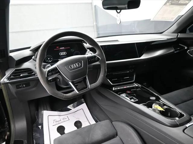 2022 Audi e-tron GT Premium Plus quattro