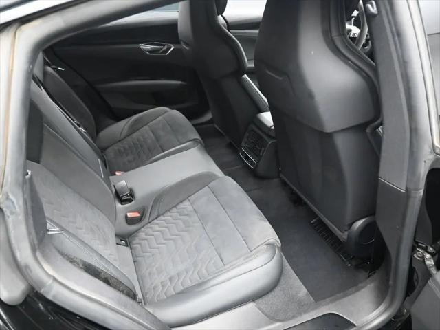 2022 Audi e-tron GT Premium Plus quattro