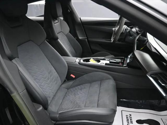 2022 Audi e-tron GT Premium Plus quattro