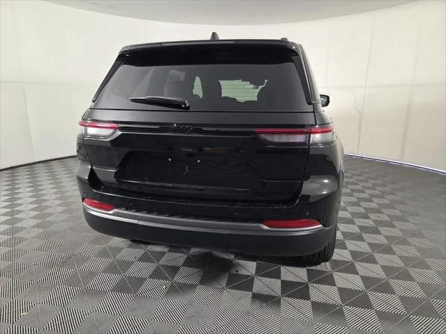 2026 Jeep Grand Cherokee Altitude 4x2