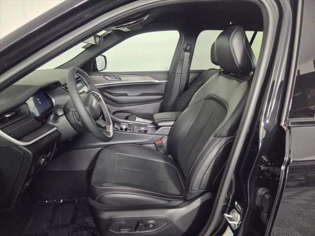 2026 Jeep Grand Cherokee Altitude 4x2