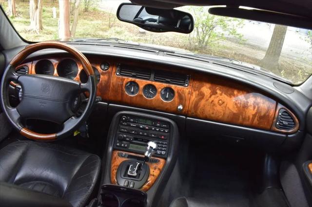 2002 Jaguar XK8 Standard