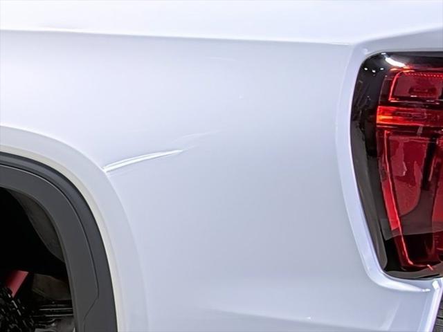 2024 GMC Sierra 1500 4WD Crew Cab Short Box AT4