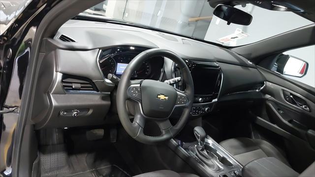 2023 Chevrolet Traverse AWD LT Cloth