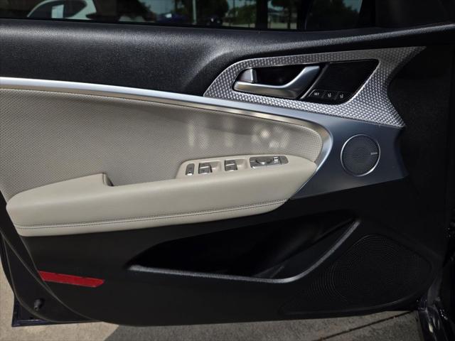 2023 Genesis G70 2.0T RWD