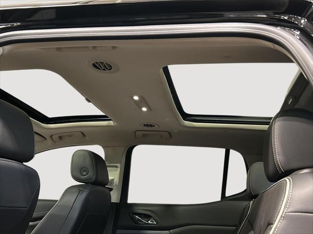 2023 GMC Acadia AWD Denali