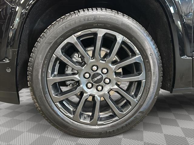 2023 GMC Acadia AWD Denali