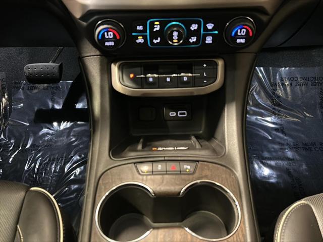2023 GMC Acadia AWD Denali