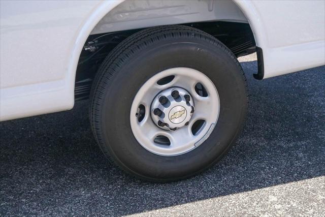 2026 Chevrolet Express Cargo Van 3500 Extended Wheelbase, WT, RWD