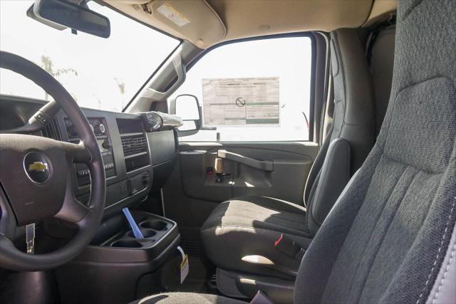 2026 Chevrolet Express Cargo Van 3500 Extended Wheelbase, WT, RWD