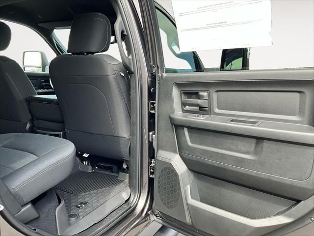 2026 Ram 3500 Tradesman Crew Cab 4x4 8 Box