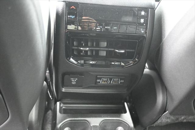 2025 Jeep Grand Cherokee L Limited 4x4