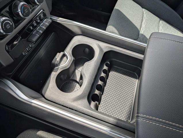 2026 Ram 1500 Express Crew Cab 4x4 5'7" Box