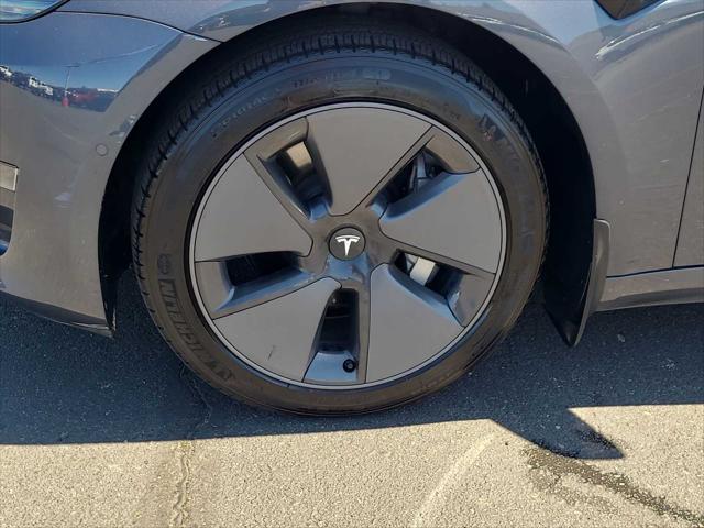 2021 Tesla Model 3 Standard Range Plus Rear-Wheel Drive