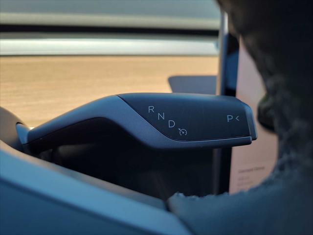 2021 Tesla Model 3 Standard Range Plus Rear-Wheel Drive