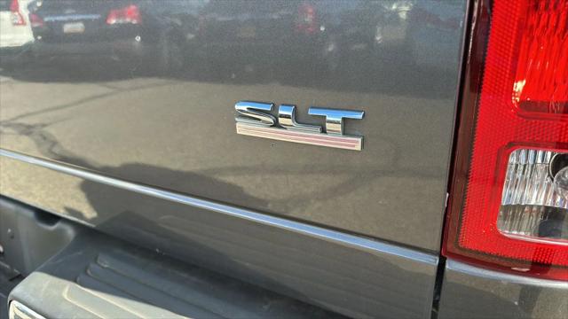 2003 Dodge Ram 1500 SLT Pickup 4D 6 1/4 ft