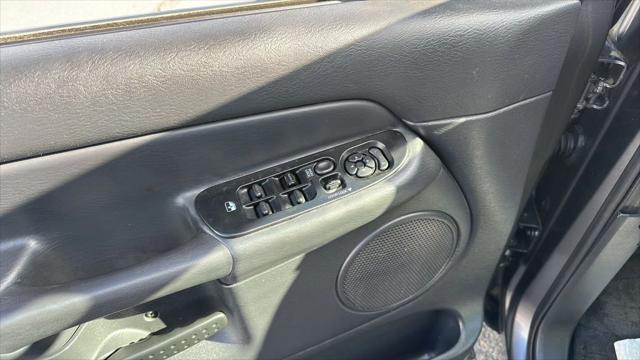 2003 Dodge Ram 1500 SLT Pickup 4D 6 1/4 ft